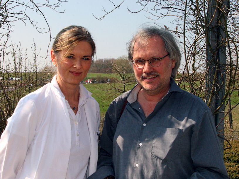 Sie haben das Projekt gemeinsam ins Leben gerufen: Dr. Sabine Gernhardt, Chefärztin der Palliativstation am Klinikum Bayreuth, und Dr. Günter Beck-Mathieu, Lehrer des Kurses Q 11 des Gymnasiums Christian Ernestinum, freuen sich über den gelungenen Projektauftakt.